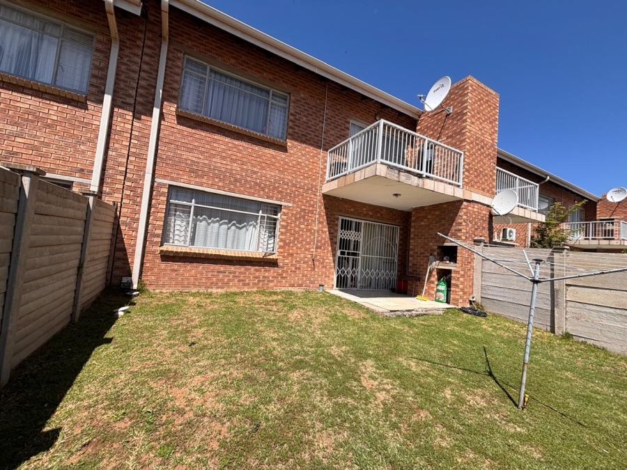 To Let 2 Bedroom Property for Rent in Pellissier Free State